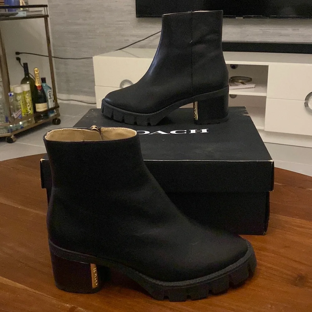 NEW‼️ COACH Women's Chrissy Leather Boot - Picture 2 of 11